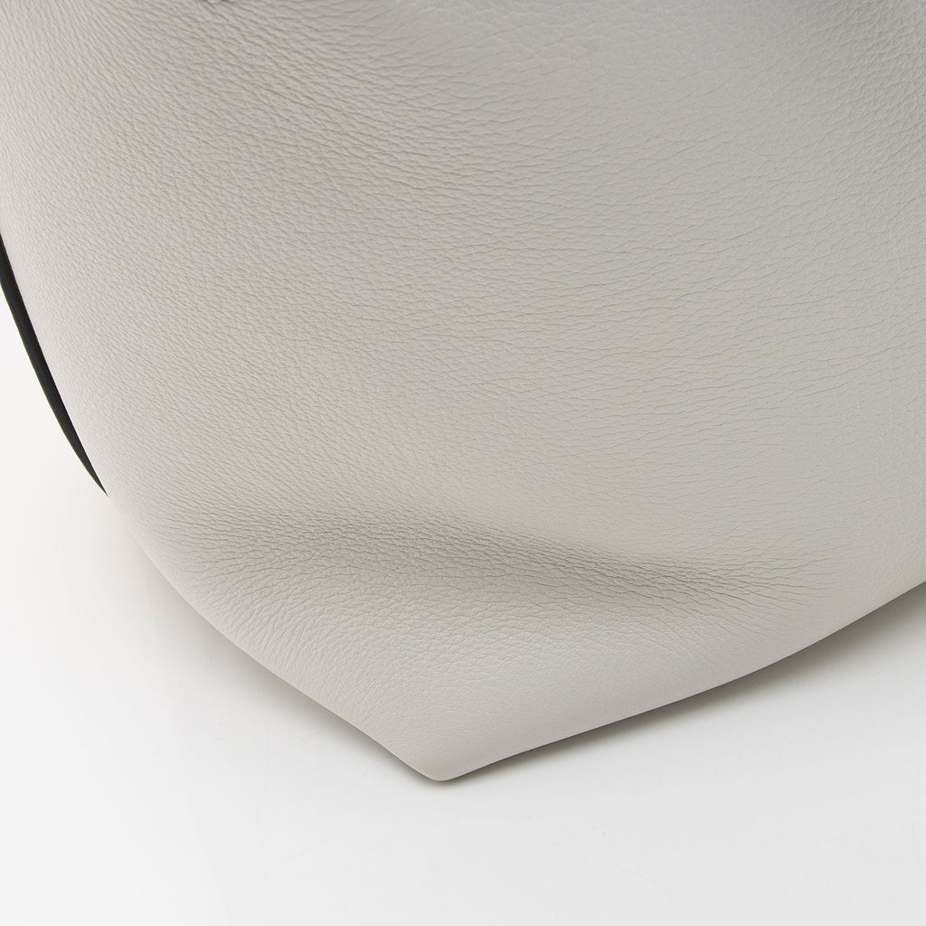 Burberry Leather Marais Medium Belted Tote (SHF-LONL0h)