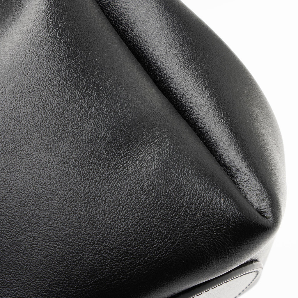 Burberry Leather Peony Drawstring Bucket Bag (SHF-2xjaxp)