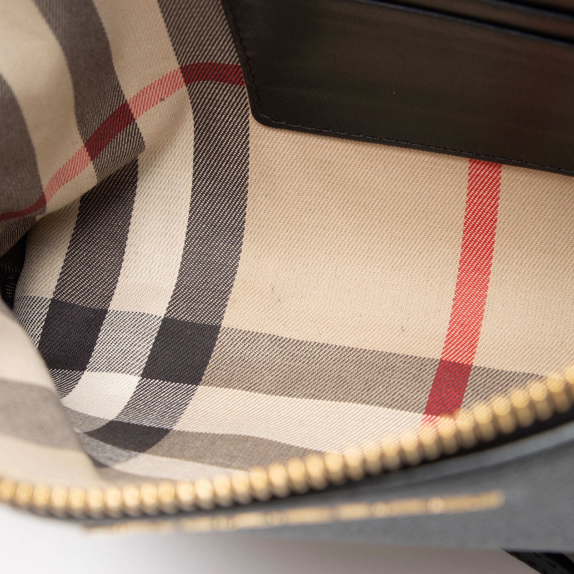 Burberry Leather Peyton Crossbody (SHF-8xhIfL)