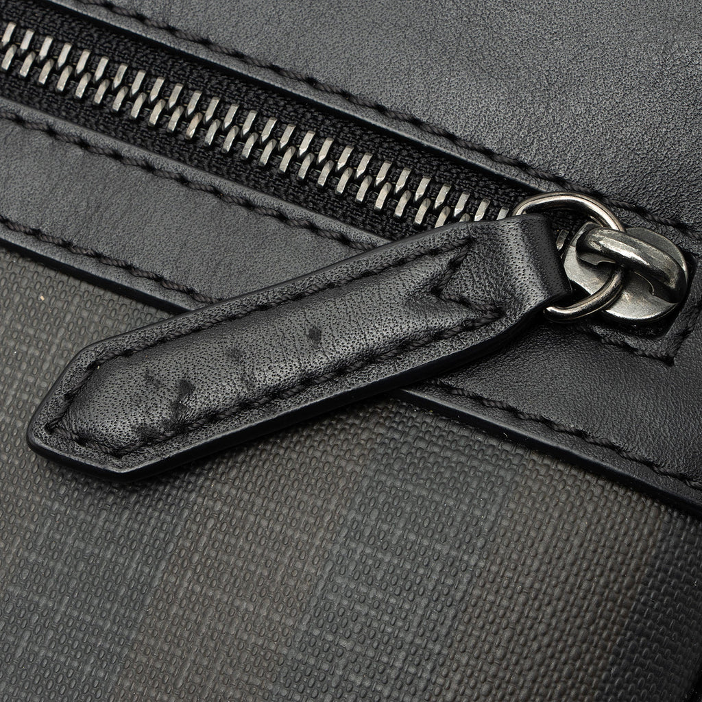 Burberry London Check Beckley Messenger