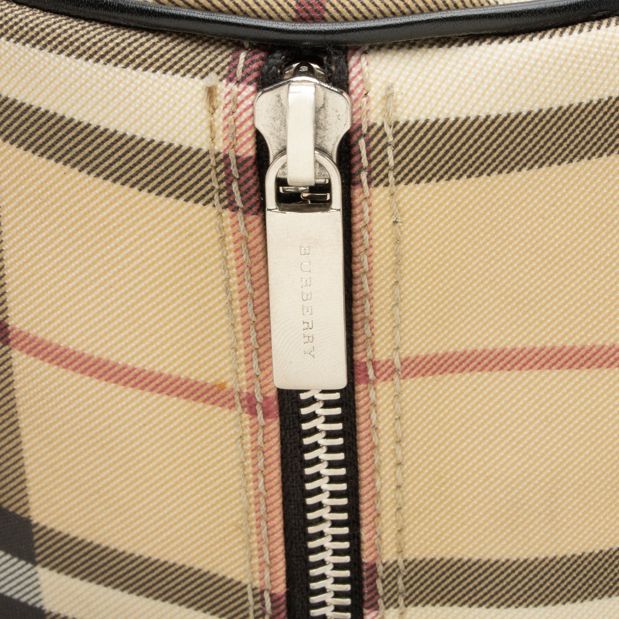 Burberry Nova Check Barrel Bag (SHF-VVhoqh)
