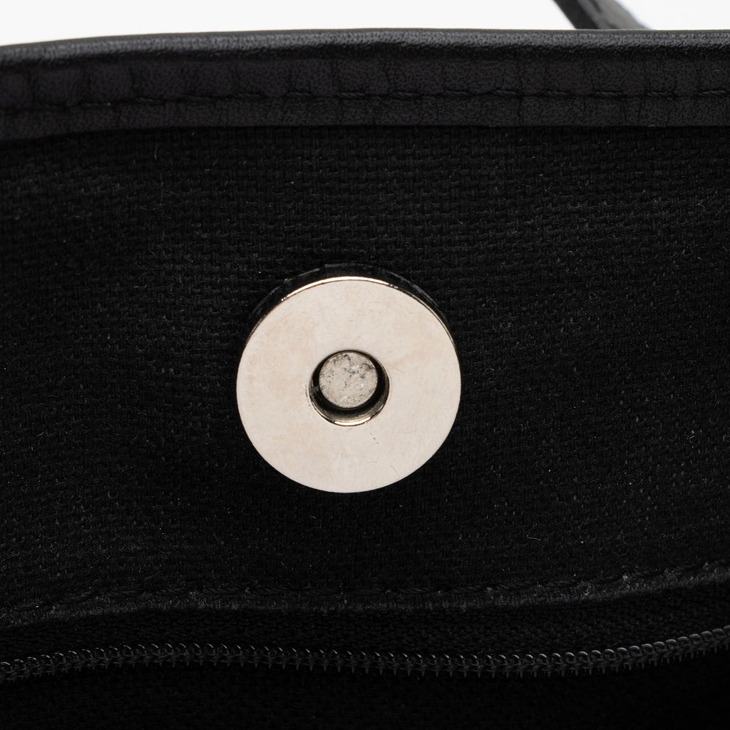 Burberry Nova Check Leather Studded Medium Tote (SHF-QGyTPK)