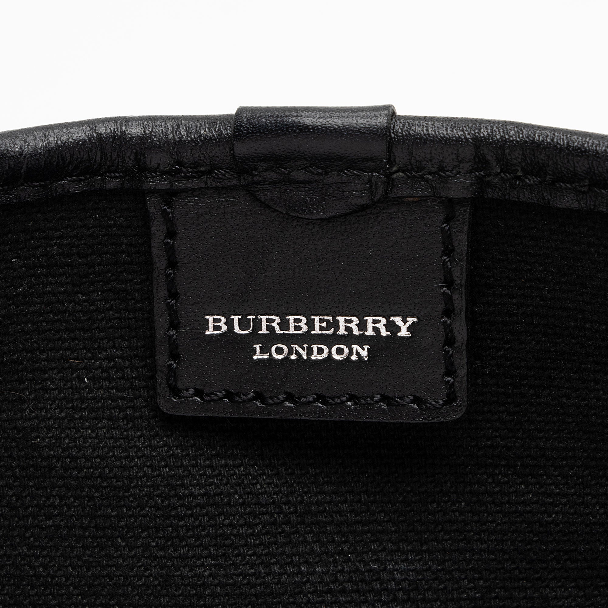 Burberry Nova Check Baguette Shoulder Bag (SHF-OeZL9i)