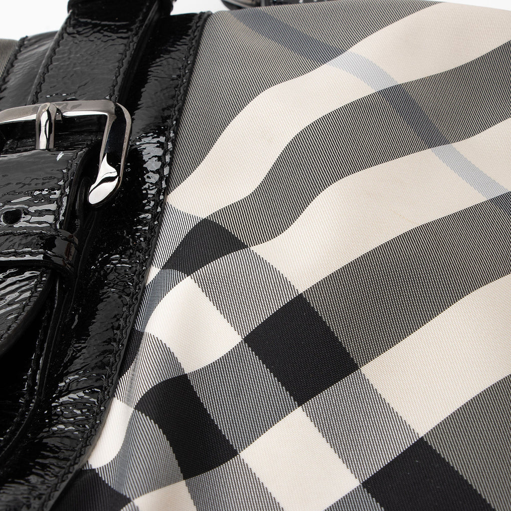 Burberry Nylon Beat Check Lowry Medium Tote (SHF-I5tUwx)