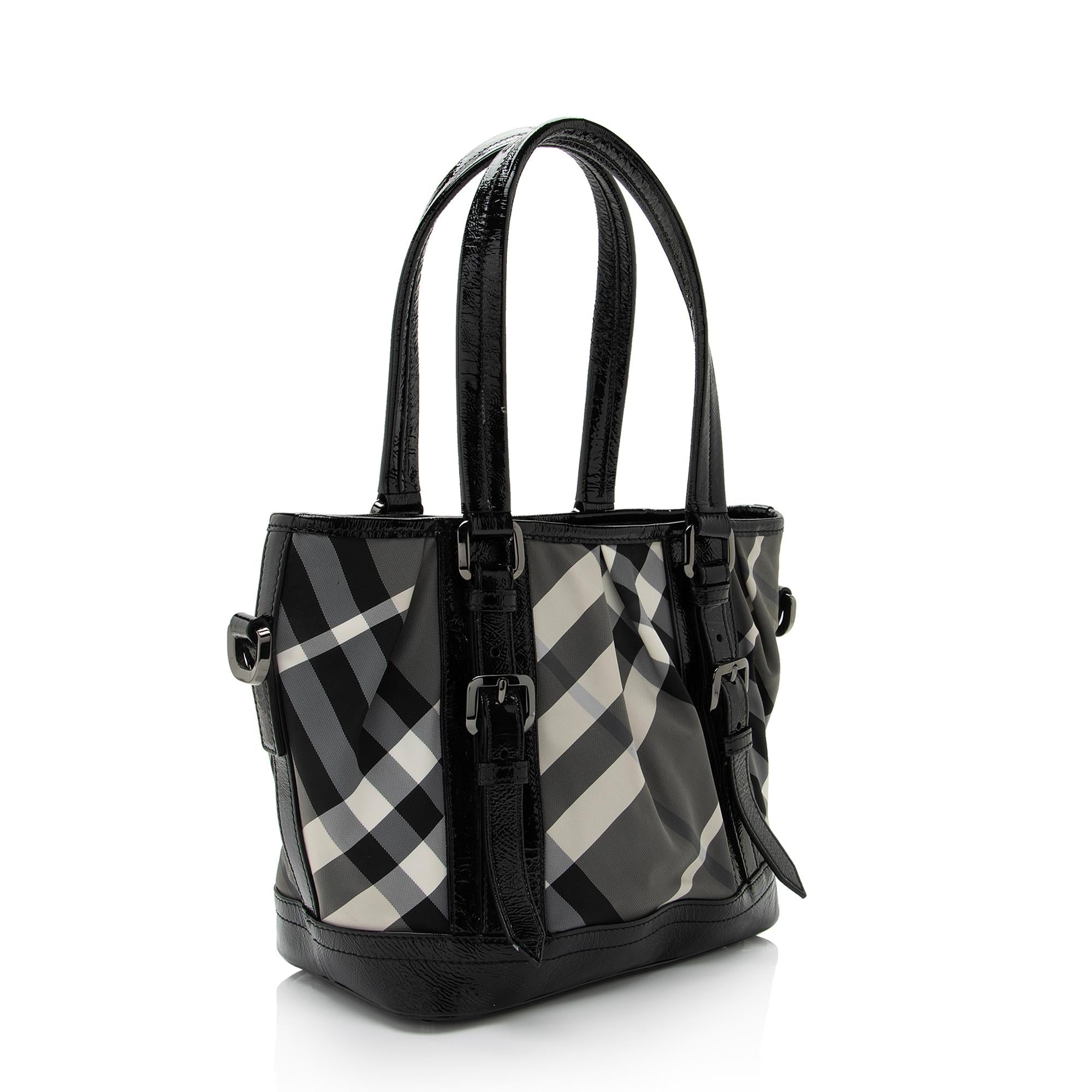 Burberry Nylon Beat Check Lowry Small Tote (SHF-7JwJMZ)