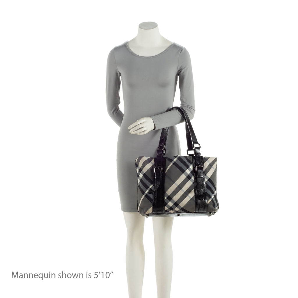 Burberry Nylon Beat Check Victoria Large Tote (SHF-Ll7sNt)