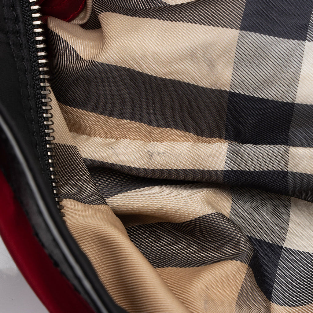 Burberry Nylon Buckleigh Packable Small Tote (SHF-FDpcAm)