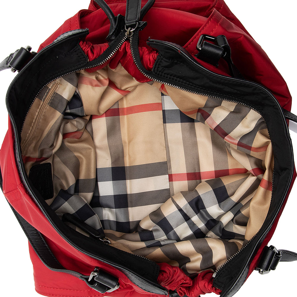 Burberry Nylon Buckleigh Packable Small Tote (SHF-FDpcAm)