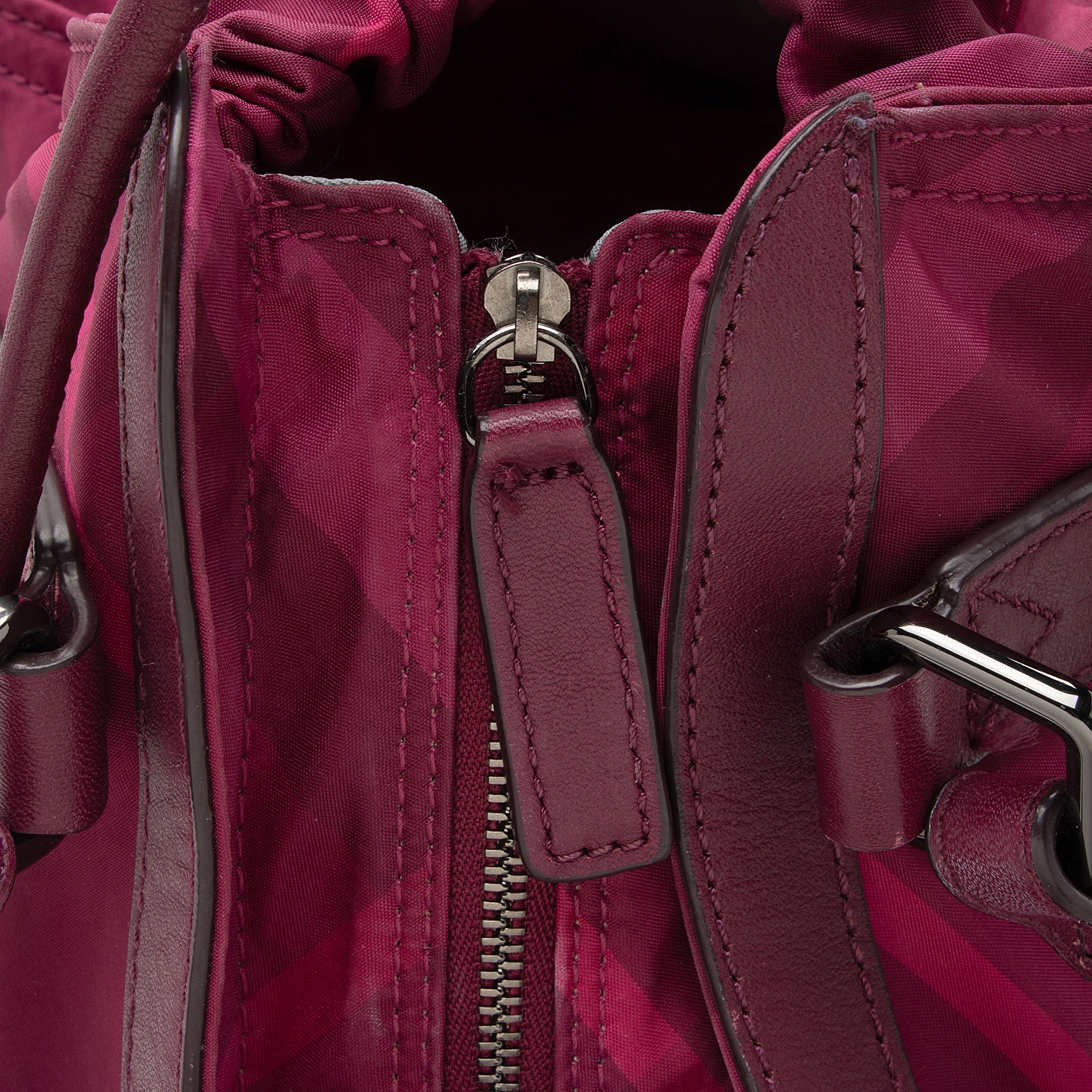 Burberry Nylon Check Buckleigh Packable Small Tote (SHF-ibEbJ7)