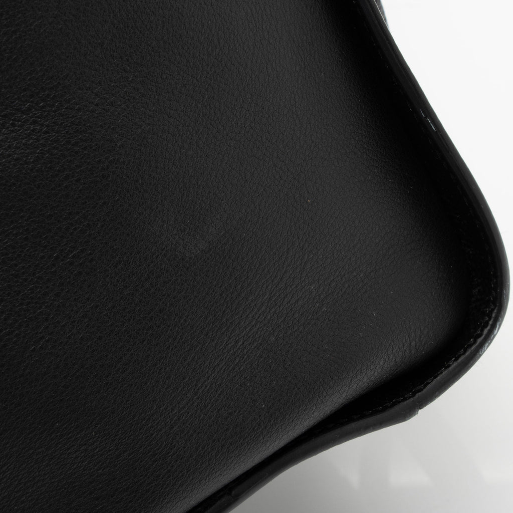Burberry Patent Leather Dinton Medium Tote (SHF-zVzEIJ)
