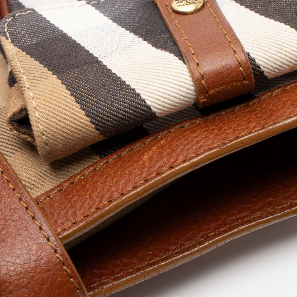 Burberry House Check Cinda Pocket Shoulder Bag (SHF-reuT4B)