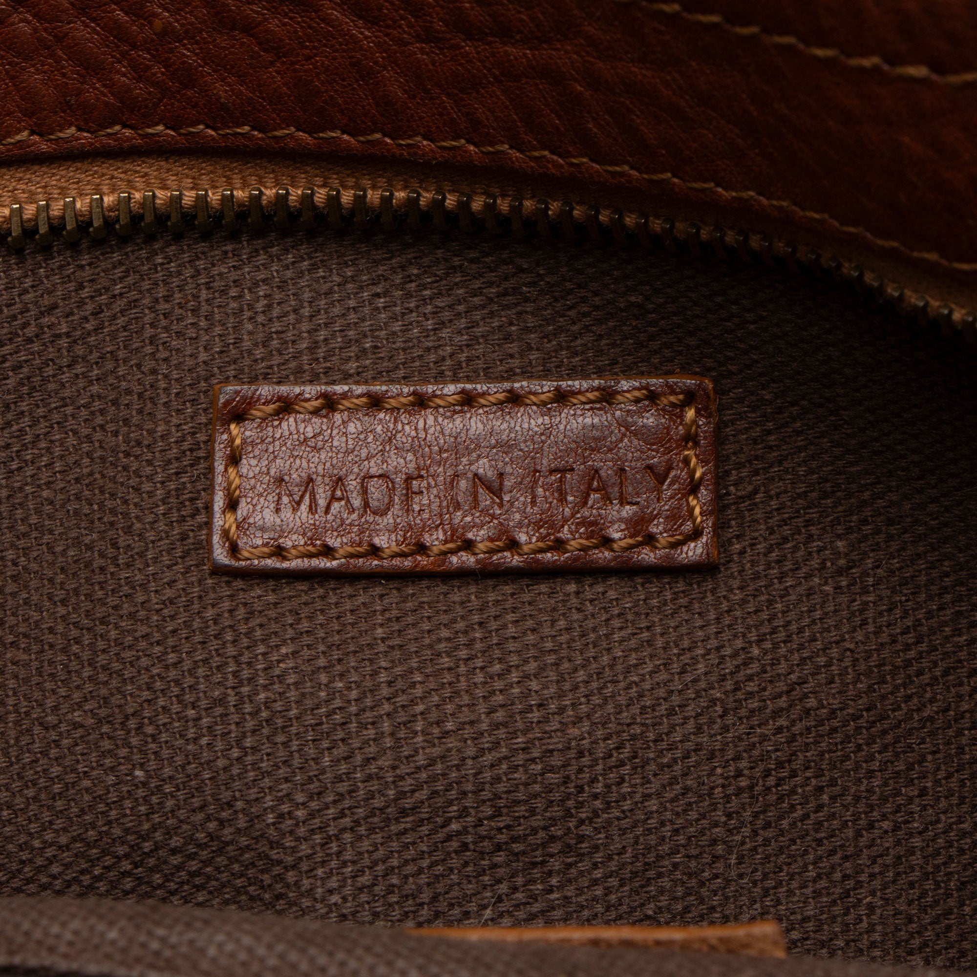 Burberry House Check Cinda Pocket Shoulder Bag (SHF-reuT4B)