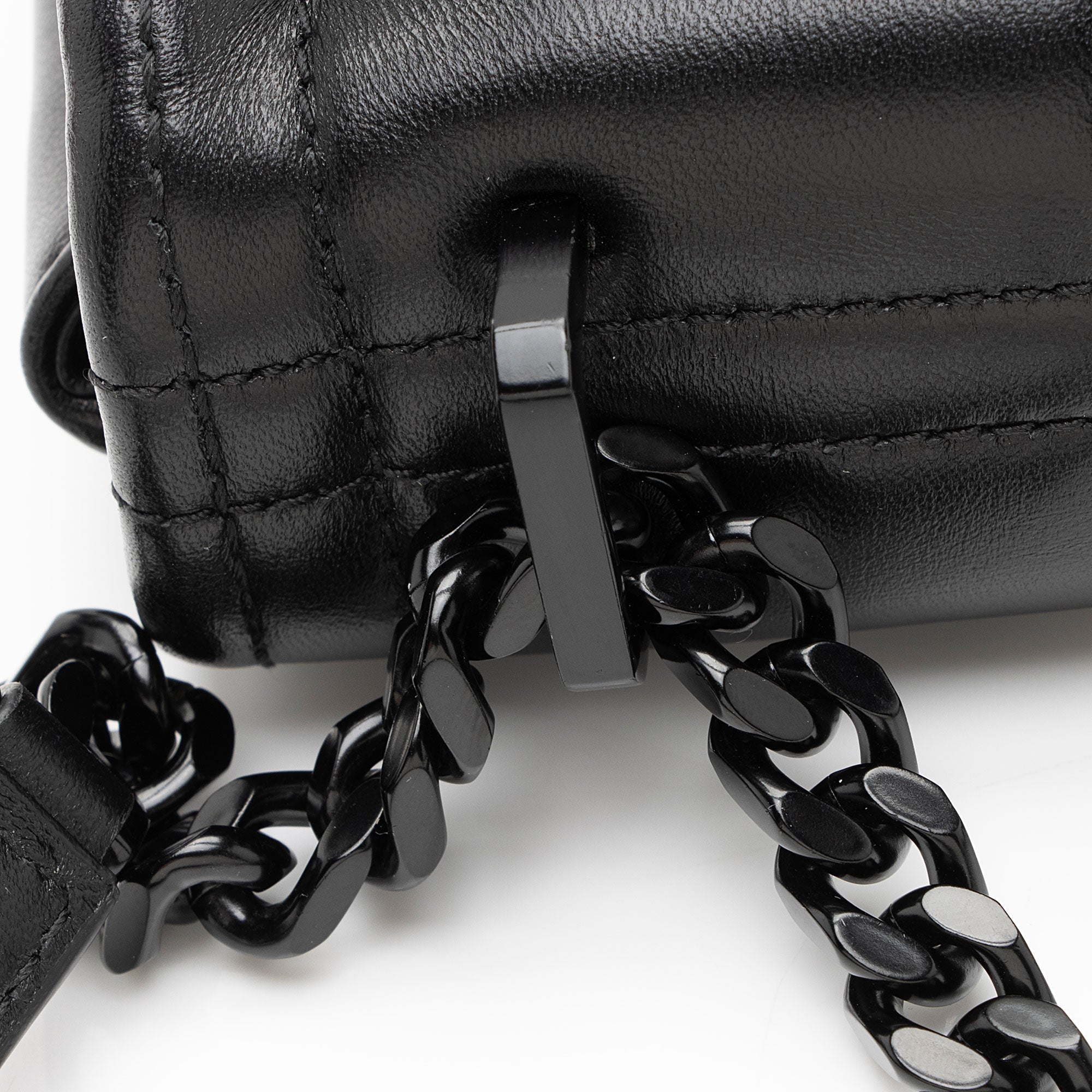 Burberry Quilted Lambskin TB Lola Chain Small Crossbody Bag (SHF-MfRHJB)