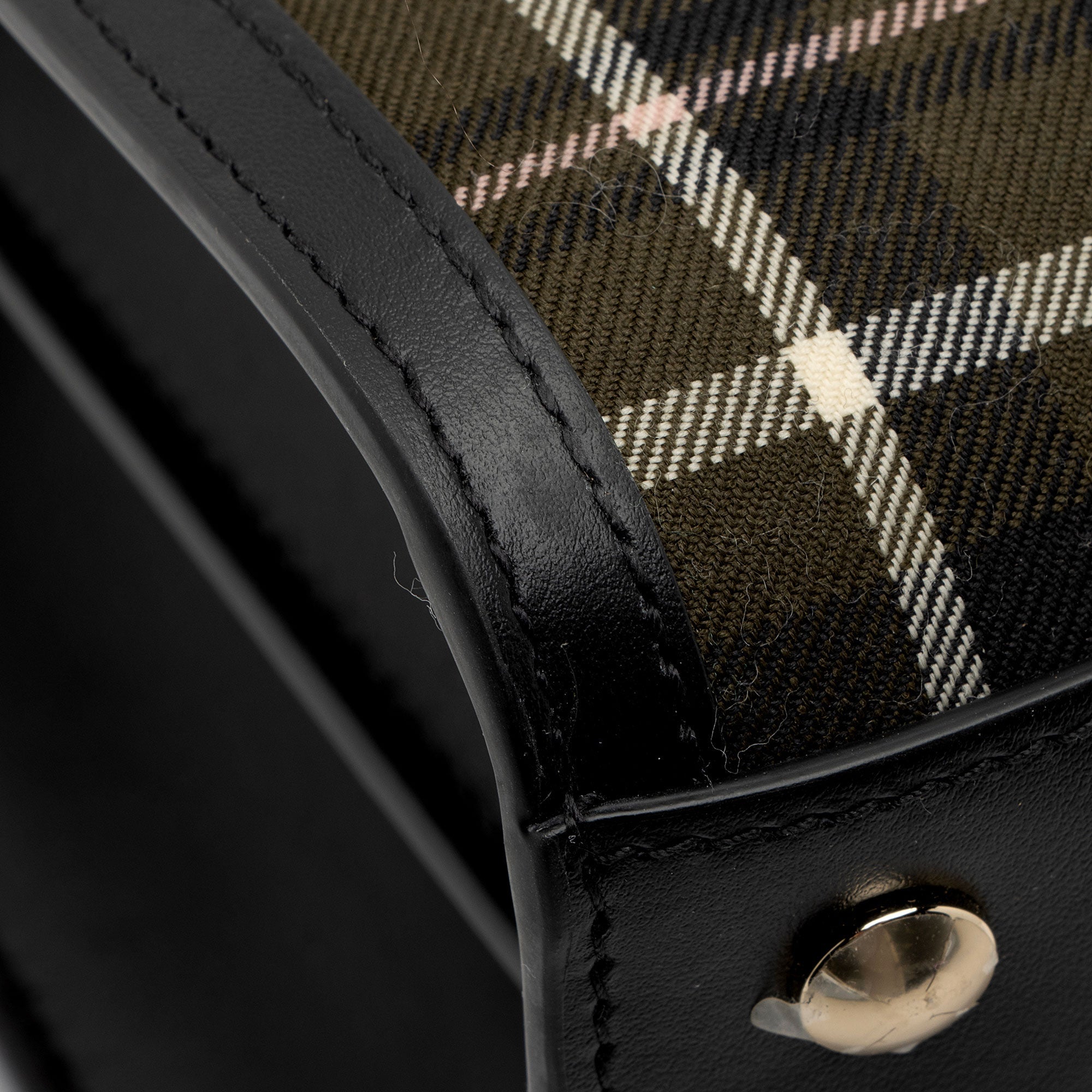 Burberry Tartan Check Title Small Tote (SHF-rYKq2Z)
