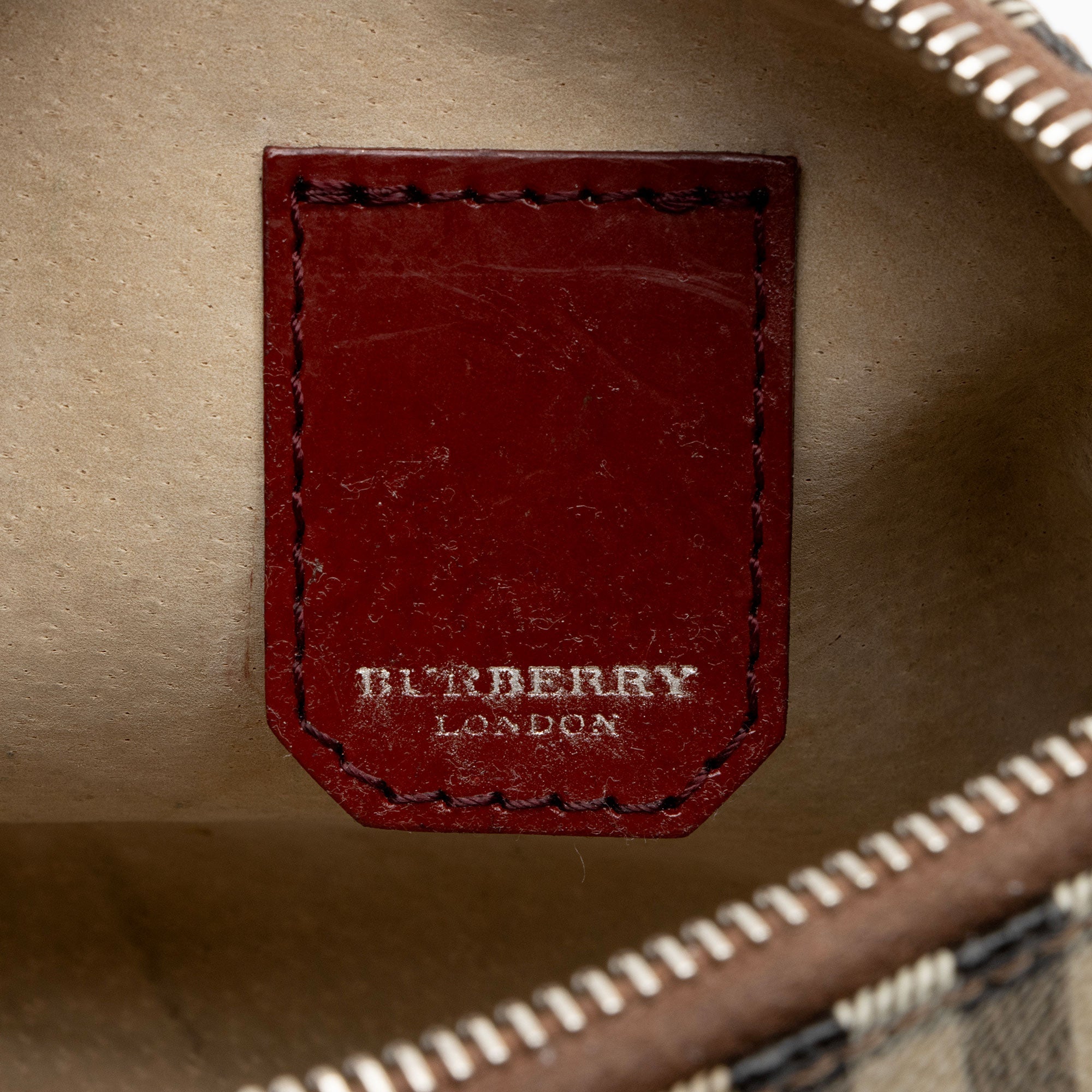 Burberry Vintage Haymarket Check Pochette (SHF-eiRBCJ)