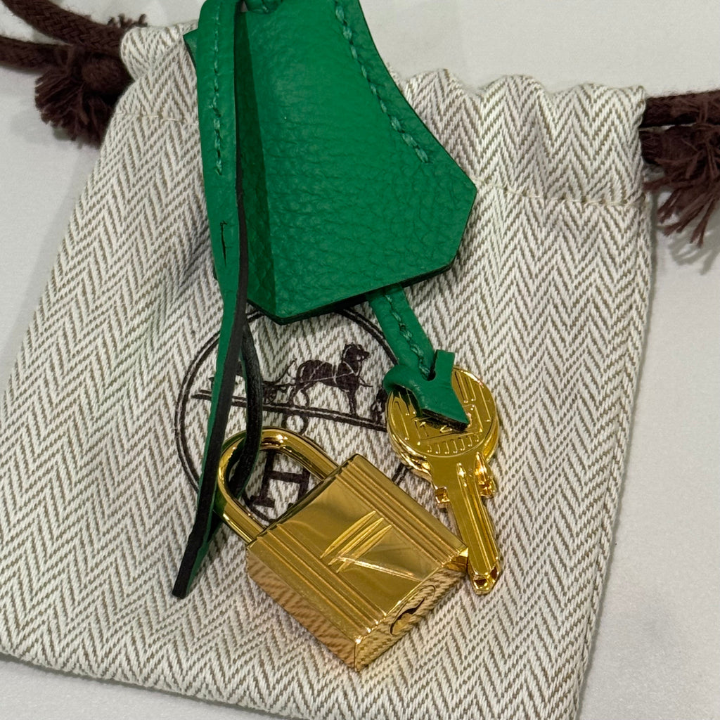 HERMÈS KELLY 32 VERT BAMBOU TOGO LEATHER WITH PALLADIUM HARDWARE (X STAMP)