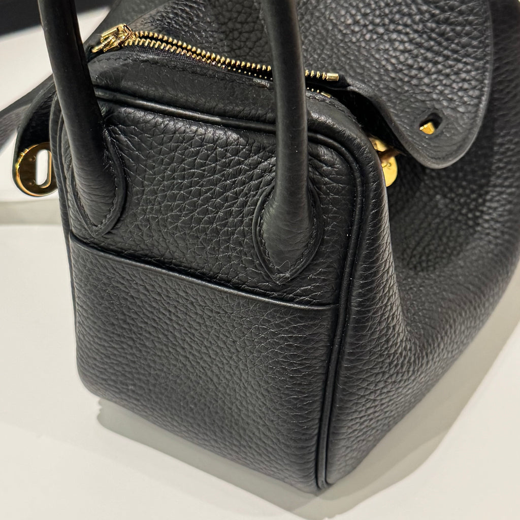 HERMÈS MINI LINDY 19 BLACK TC LEATHER WITH GOLD HARDWARE STAMP B