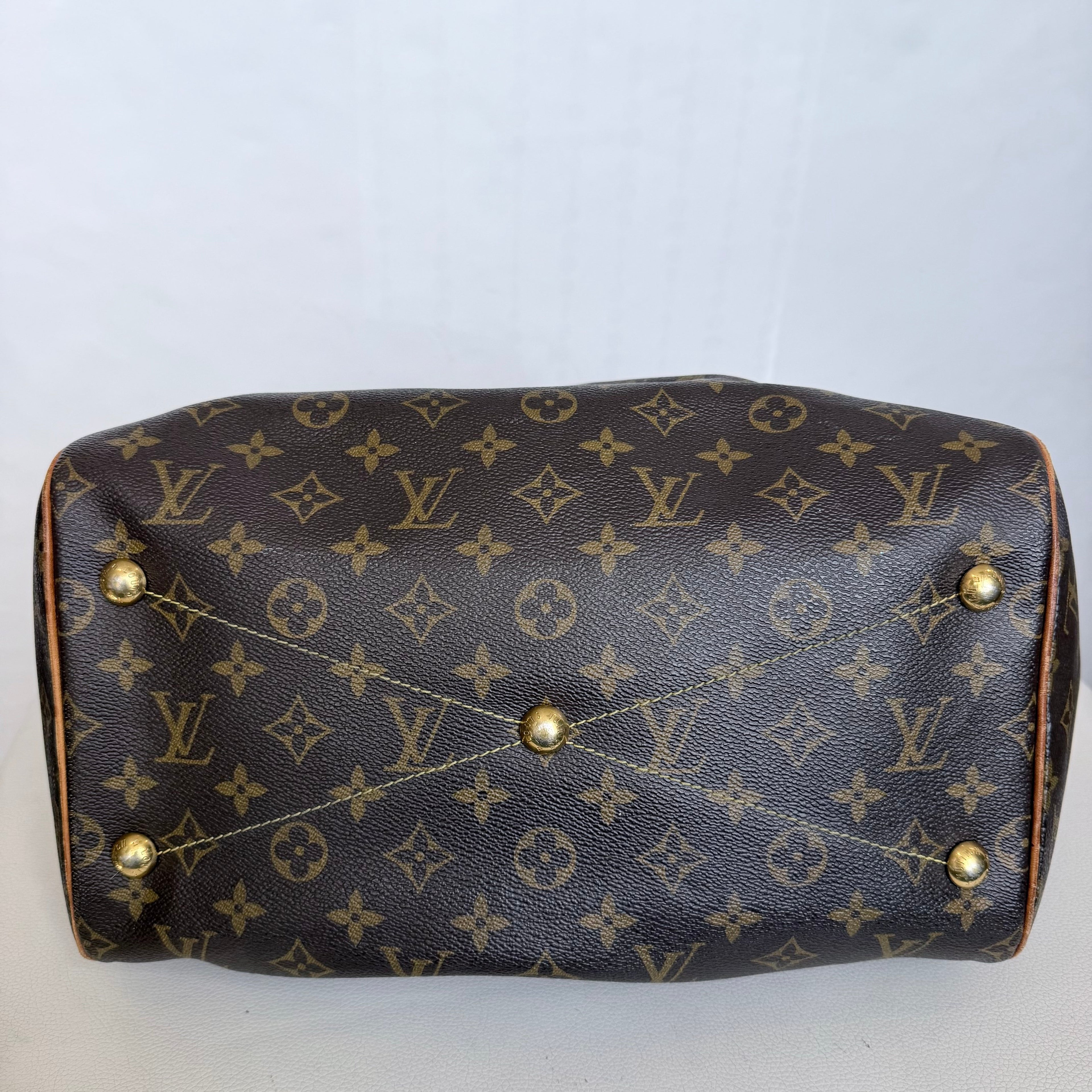LOUIS VUITTON Tivoli GM Shoulder Bag