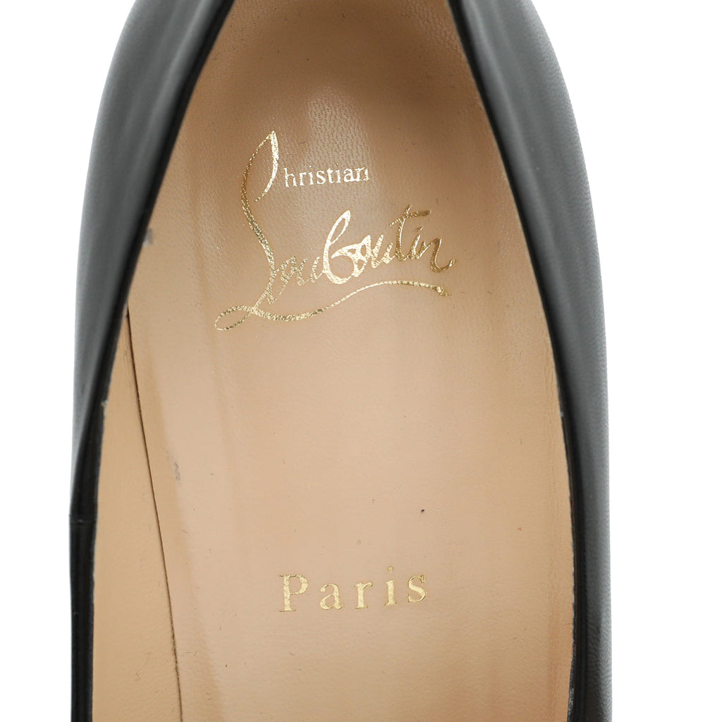 Christian Louboutin Black Round Toe Calfskin Pump 41