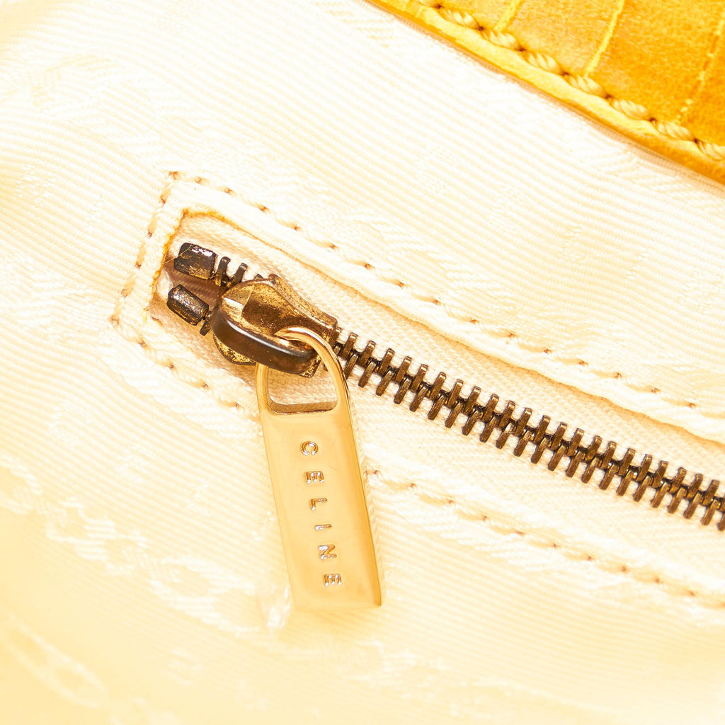 Celine Canvas Handbag (SHG-37337)