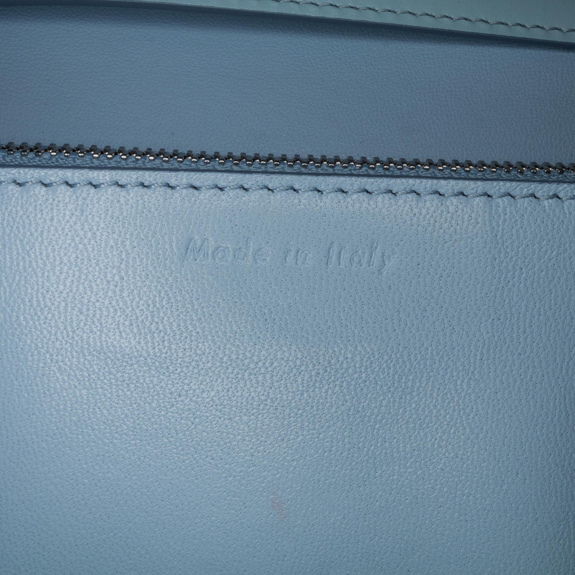 Celine Medium Calfskin Classic Box (SHG-EnoHh7)