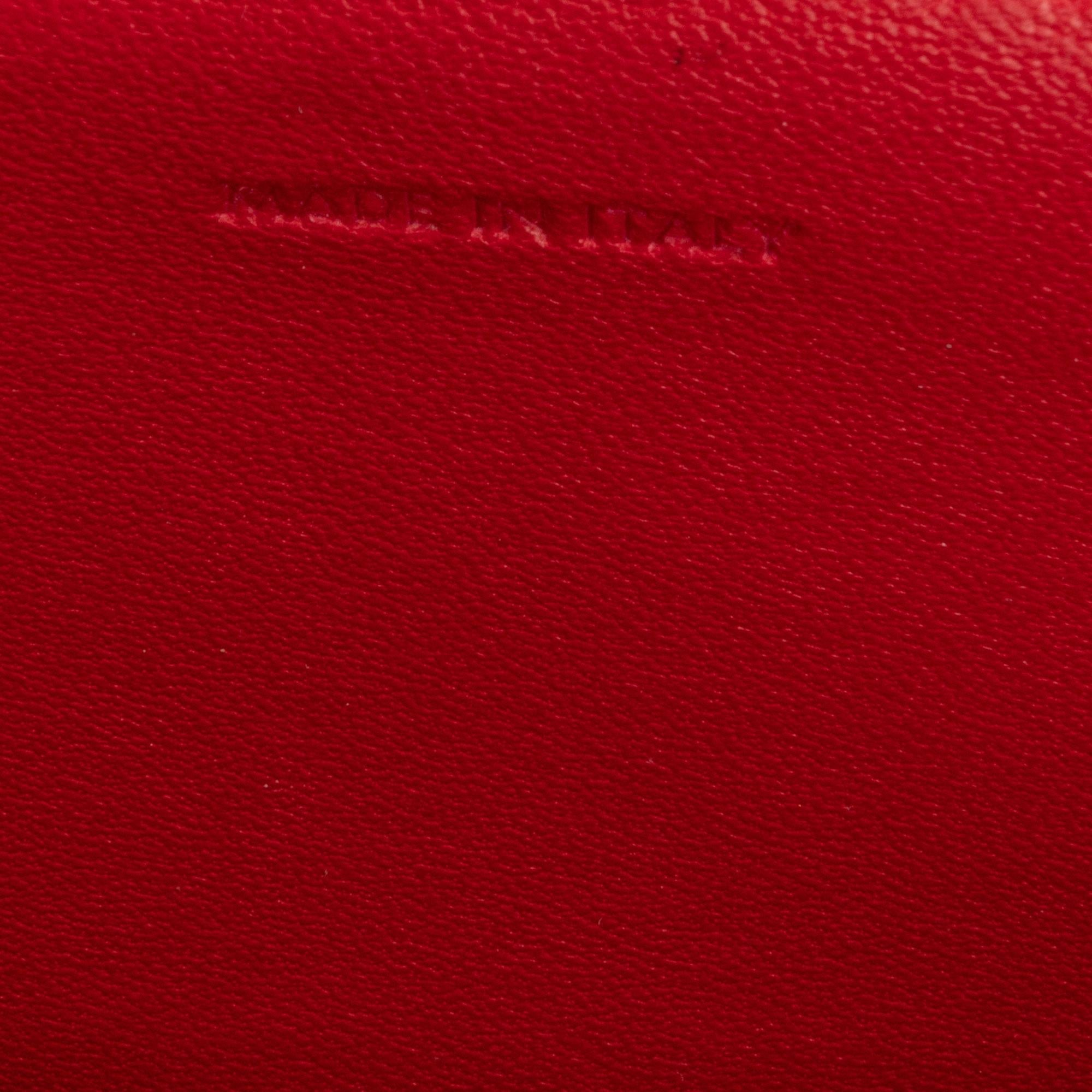 Celine Medium Triomphe Crossbody Bag (SHG-Mj1Oy2)
