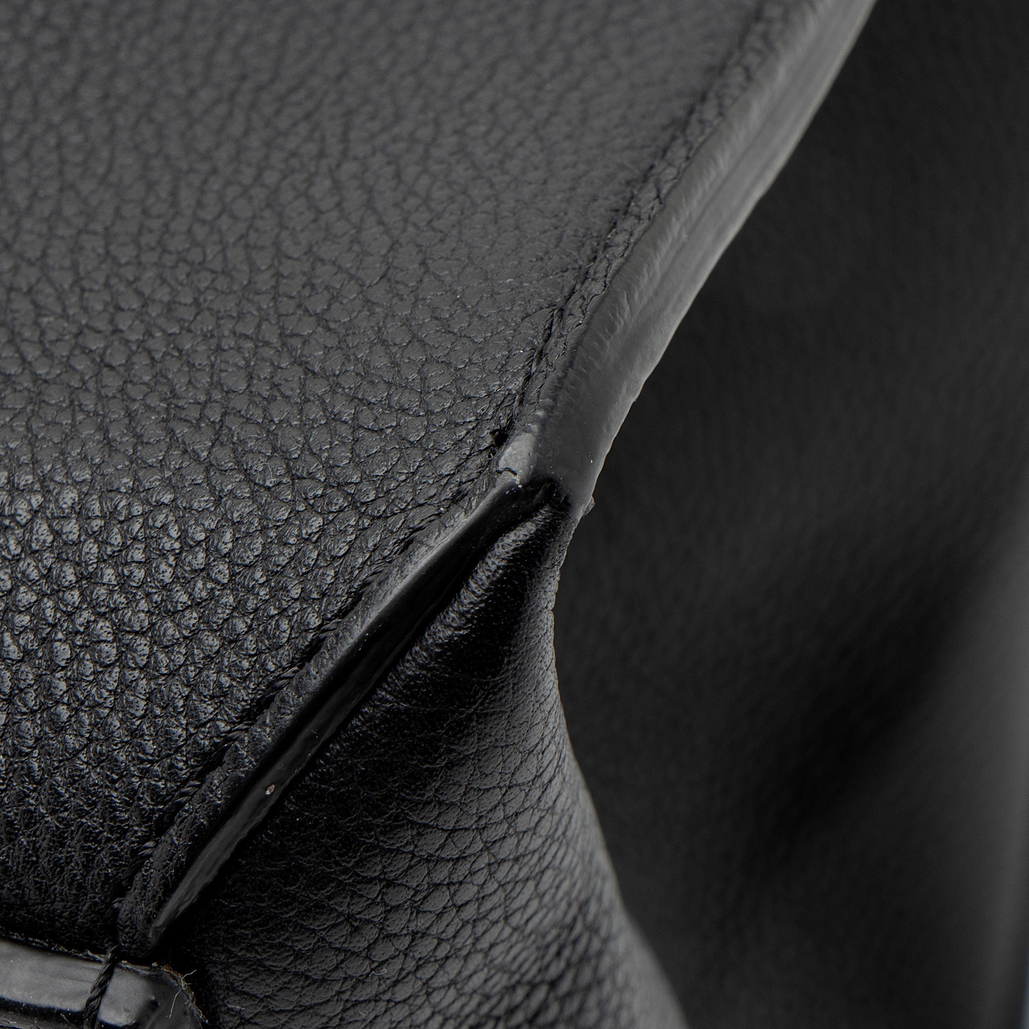 Celine Pebbled Leather Edge Medium Tote (SHF-9b8sDY)