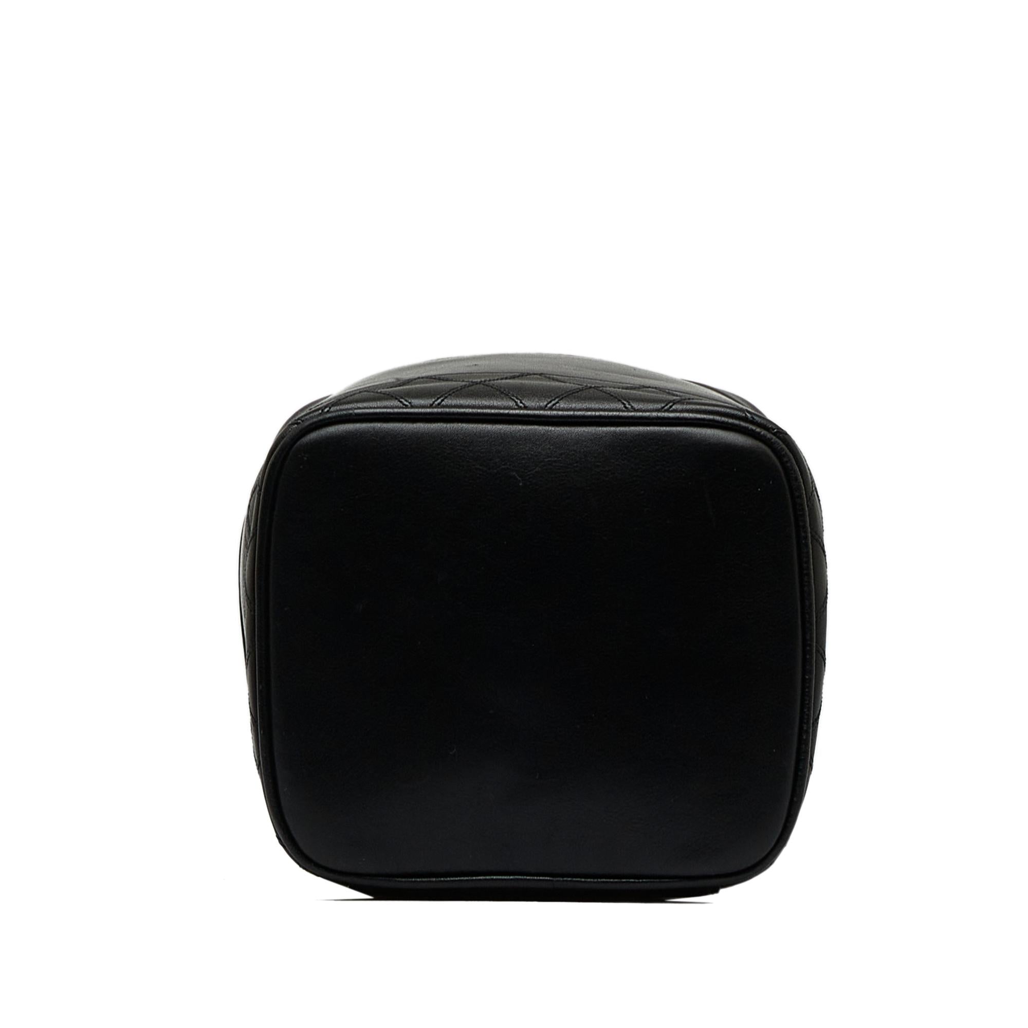 Chanel CC Lambskin Vanity Bag (SHG-0IH9fb)