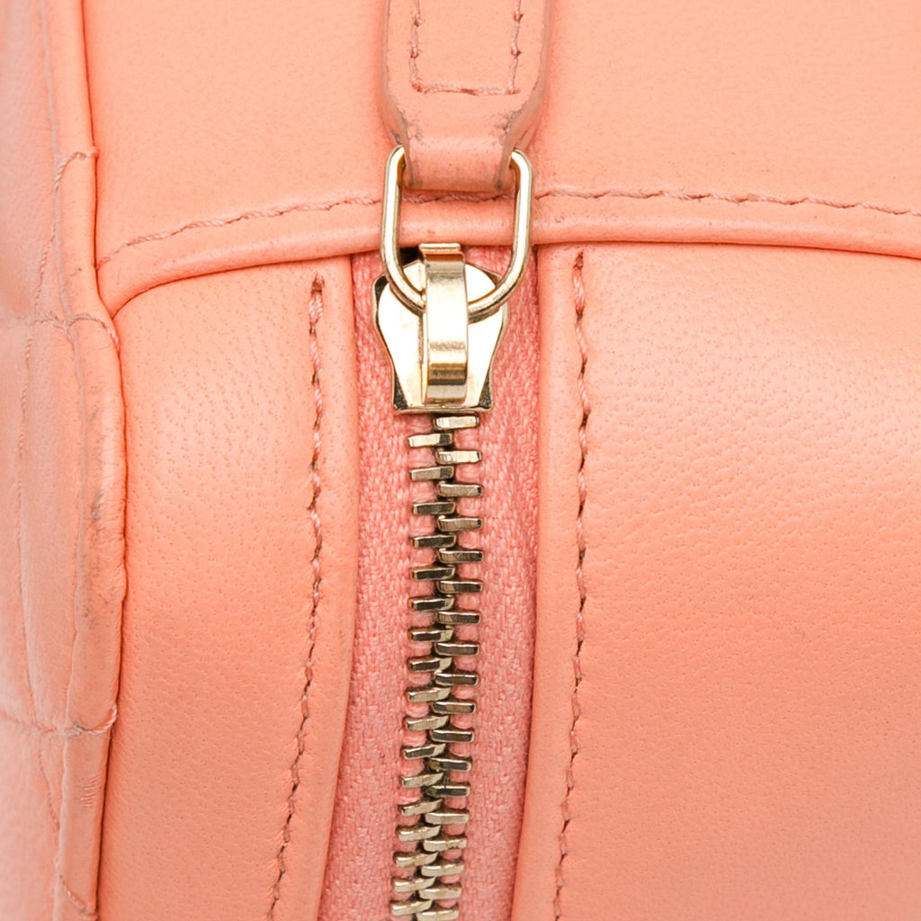 Chanel CC Quilted Lambskin Pearl Crush Camera Bag (SHG-CAgK7A)