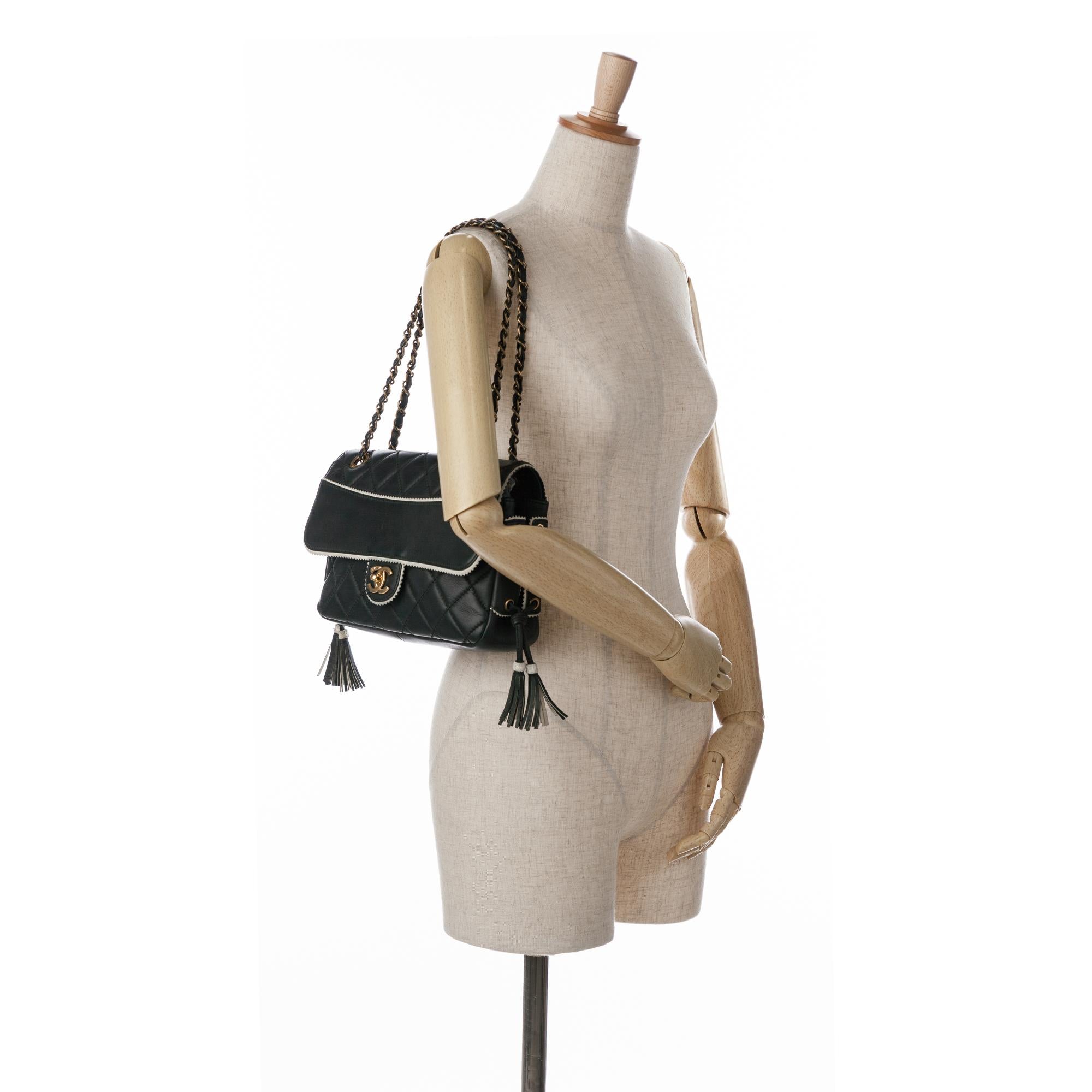 Chanel CC Quilted Lambskin Tassel and Border Embellished Flap Bag (SHG-anFwRO)