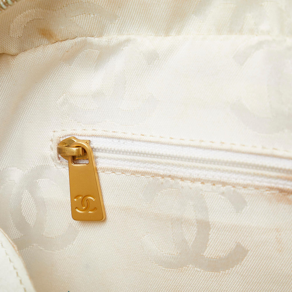 Chanel CC Wild Stitch Handbag (SHG-5IXpDV)