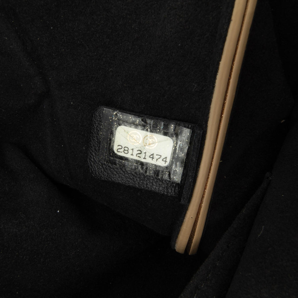 Chanel Calfskin Kiss Lock Frame Bag (SHG-h2SEo7)