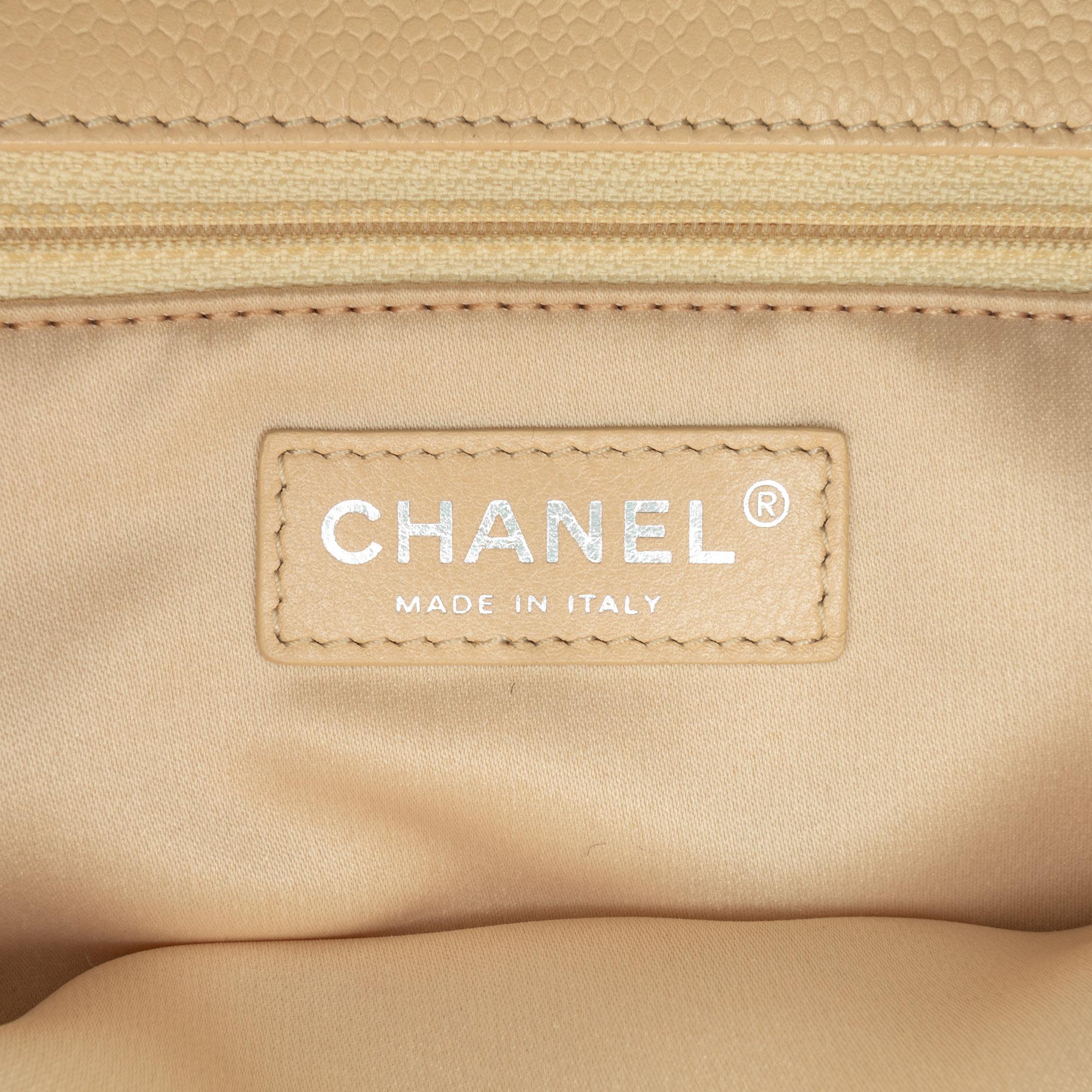 Chanel Caviar Grand Shopping Tote (SHG-wtRDYo)