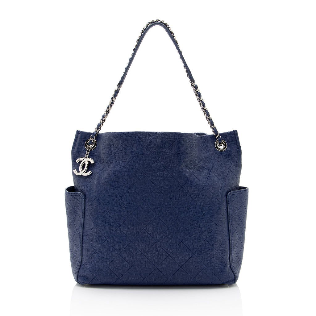 Chanel Caviar Leather CC Medium Pocket Hobo (SHF-FN0TcF)