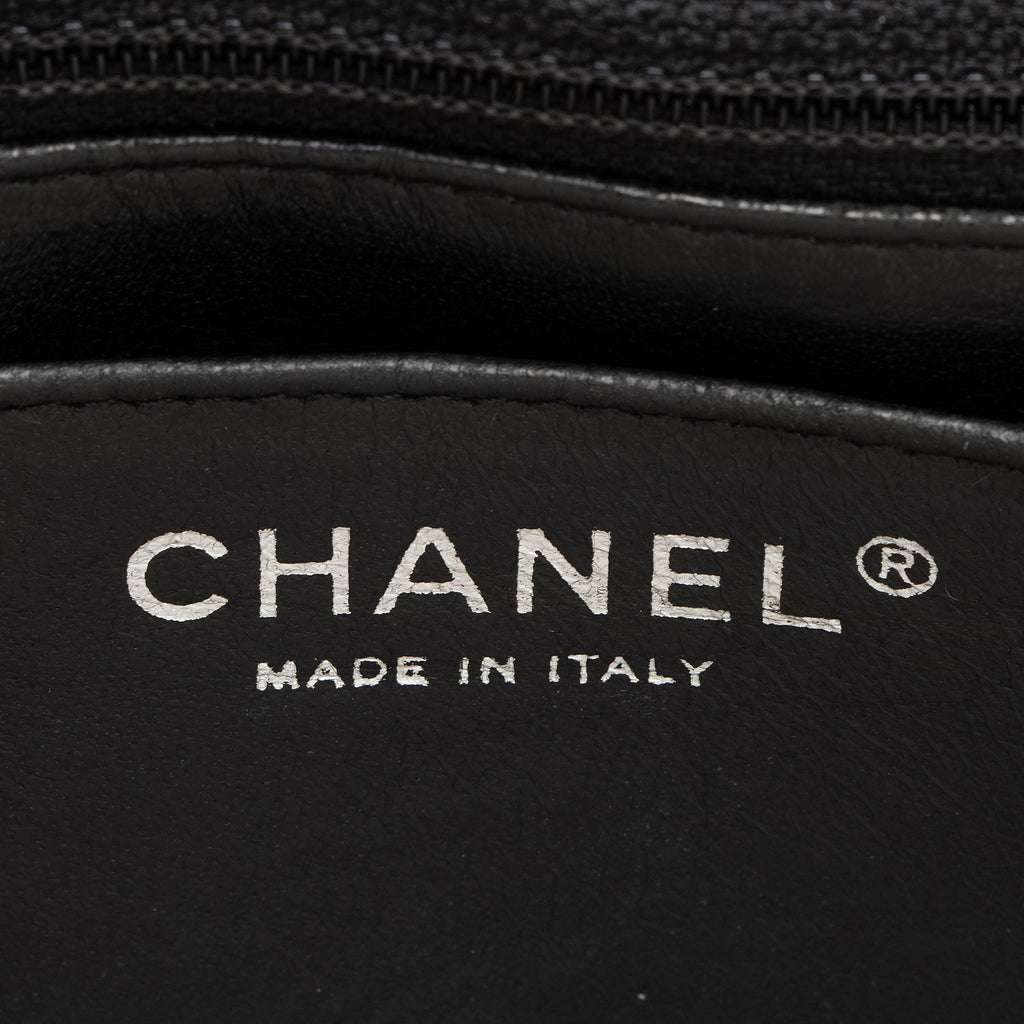 Chanel Caviar Leather Classic Maxi Single Flap Bag