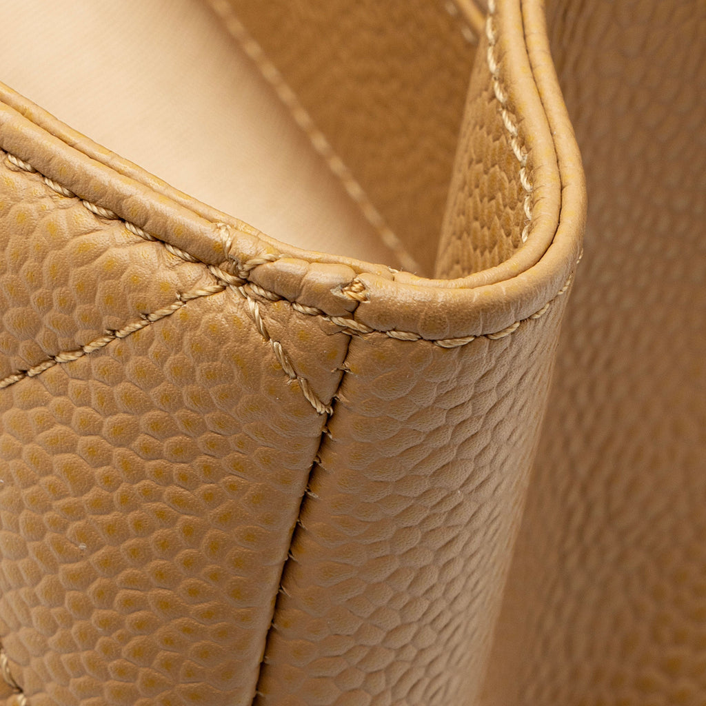 Chanel Caviar Leather Grand Shopping Tote (SHF-bjusbT)