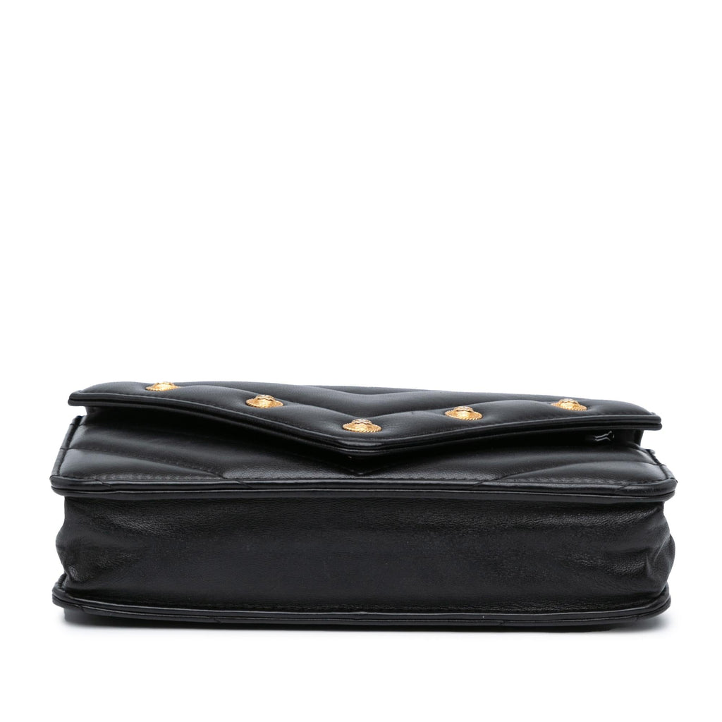 Chanel Chevron Lambskin Button Wallet On Chain (SHG-zOLBNO)