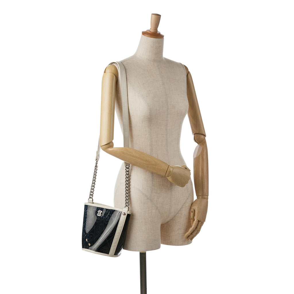 Chanel Crumpled Calfskin PVC Camellia Bucket (SHG-W4bgBM)