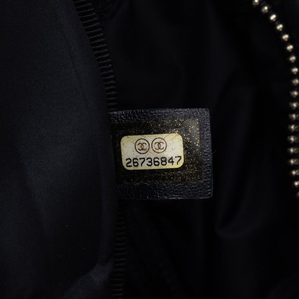 Chanel Doudoune Crossbody Bag (SHG-xAJIJX)