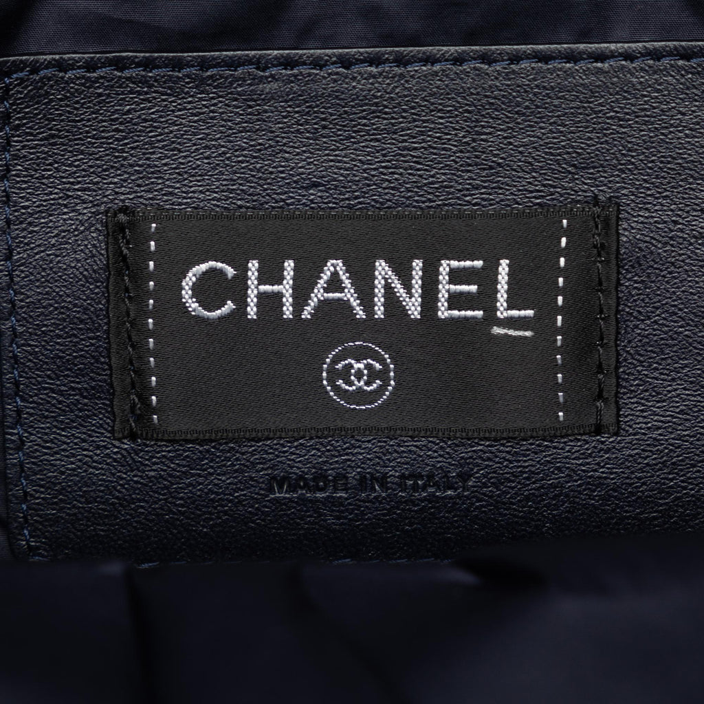 Chanel Doudoune Crossbody Bag (SHG-xAJIJX)