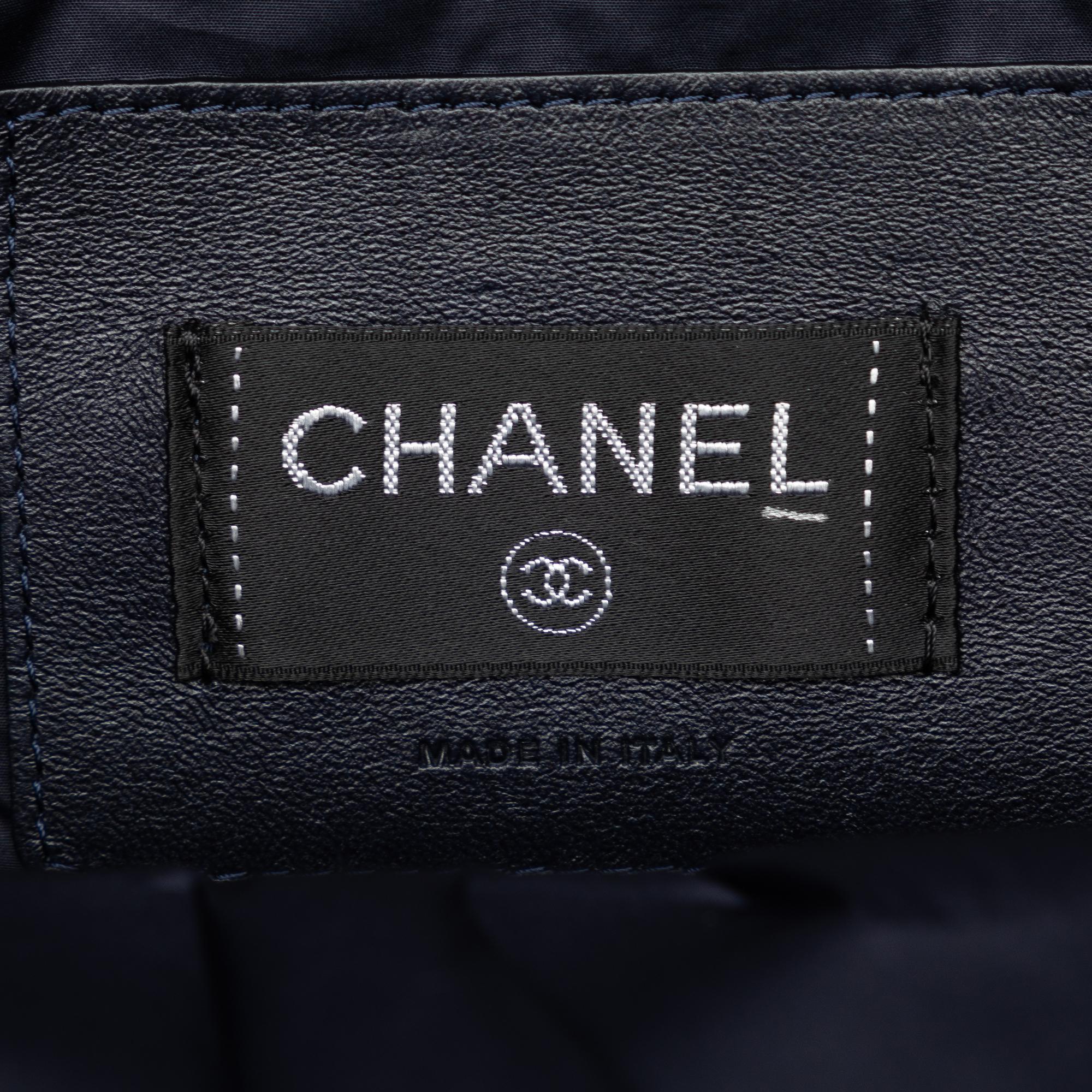 Chanel Doudoune Crossbody Bag (SHG-xAJIJX)