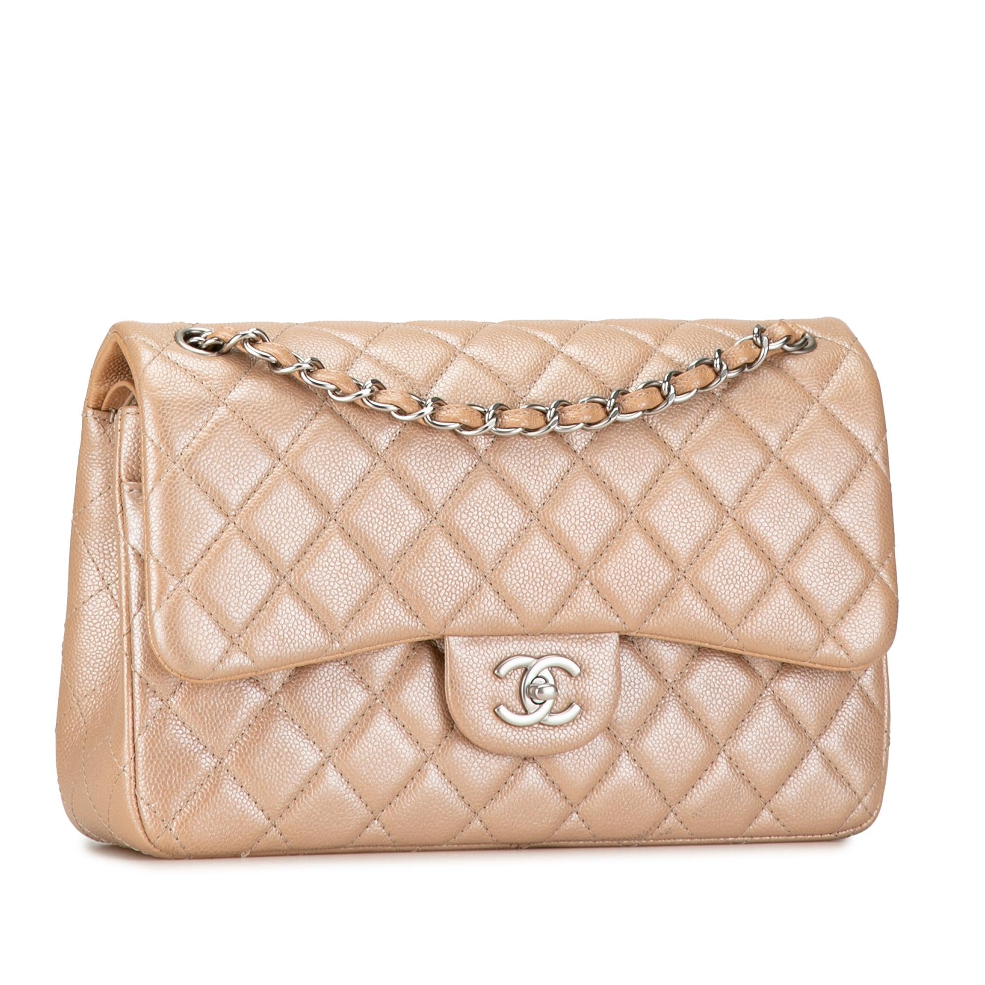 Chanel Jumbo Classic Iridescent Caviar Double Flap (SHG-UyNX9I)