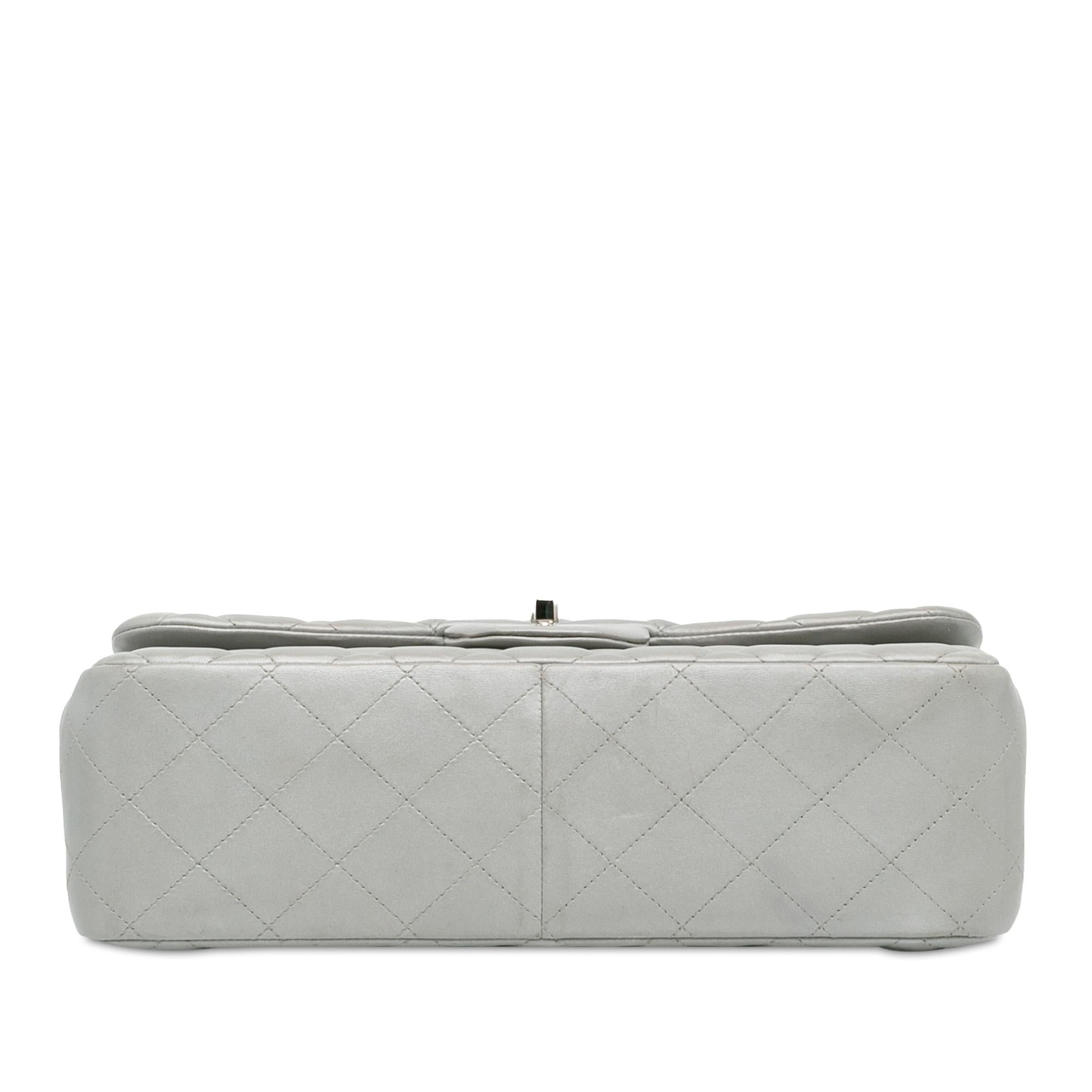 Chanel Jumbo Classic Lambskin Double Flap (SHG-9Vm2sZ)