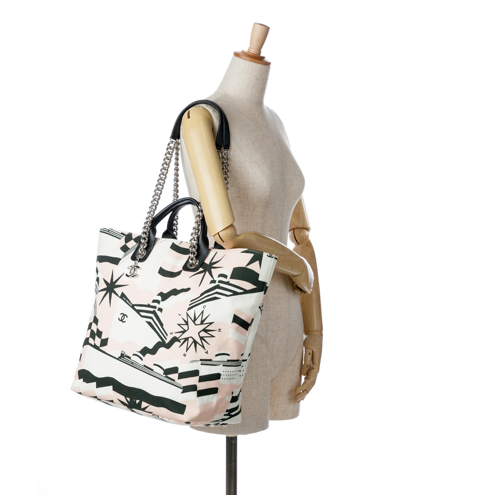 Chanel La Pausa Bay Shopping Tote (SHG-tn2HR3)