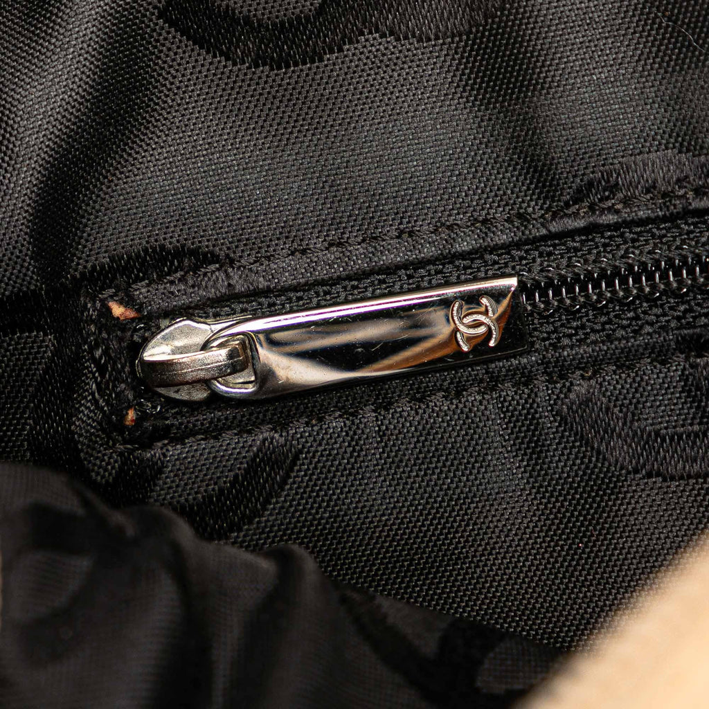 Chanel Lambskin Cambon Ligne Crossbody (SHG-DKcrZ0)