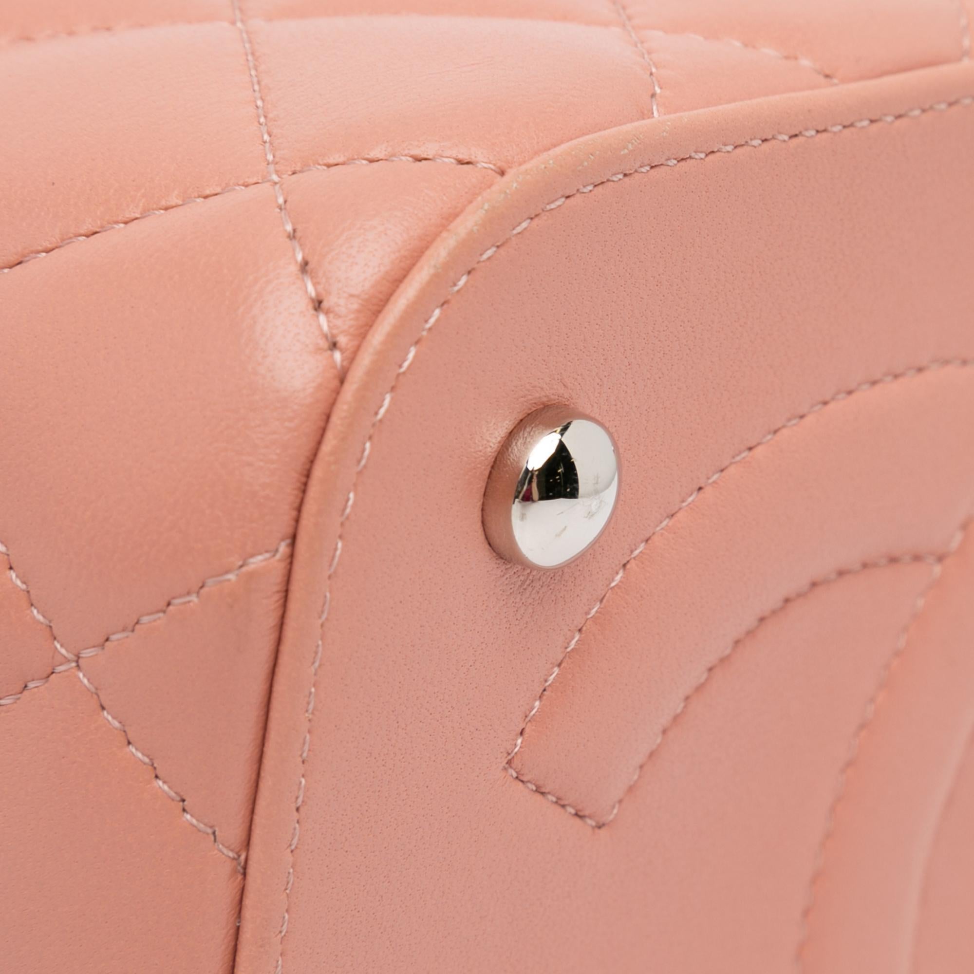 Chanel Lambskin Top Handle Vanity Case with Chain (SHG-hnAAMY)