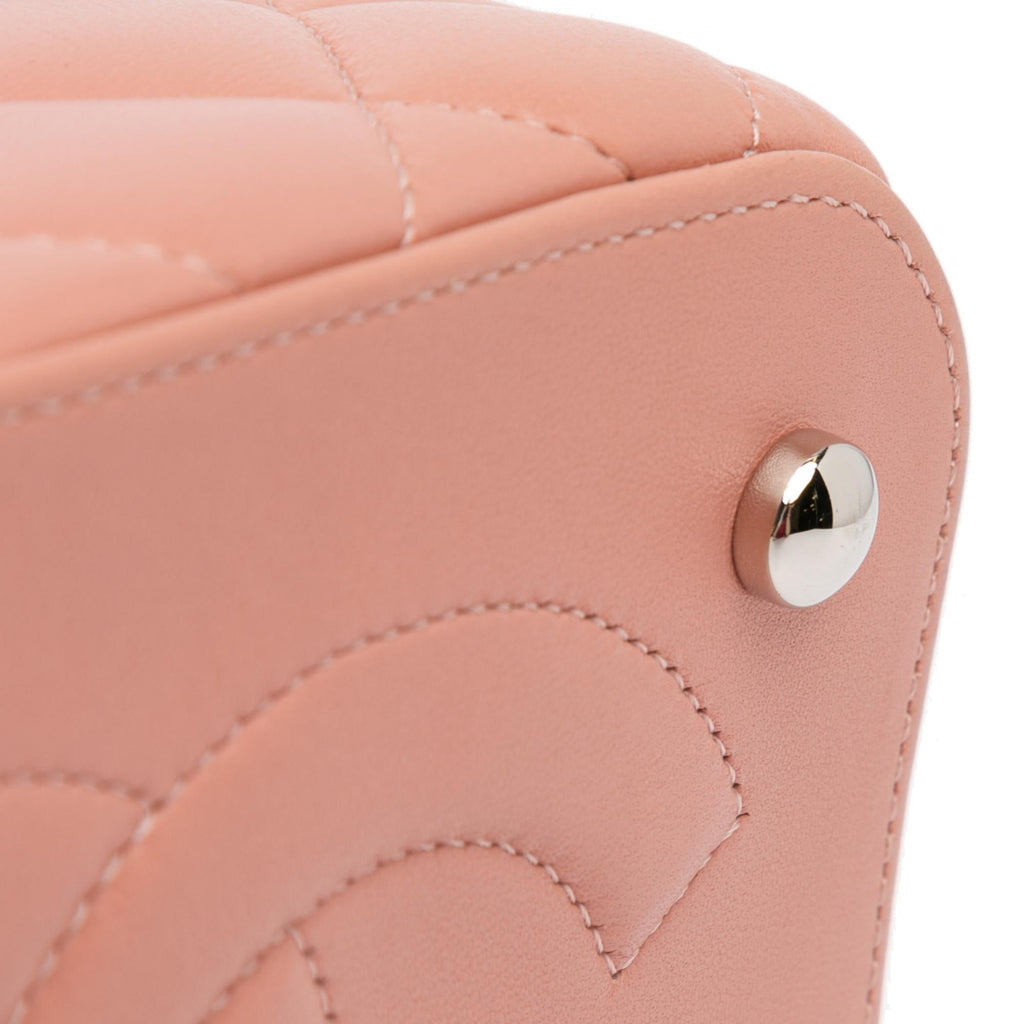 Chanel Lambskin Top Handle Vanity Case with Chain (SHG-K2wZoF)