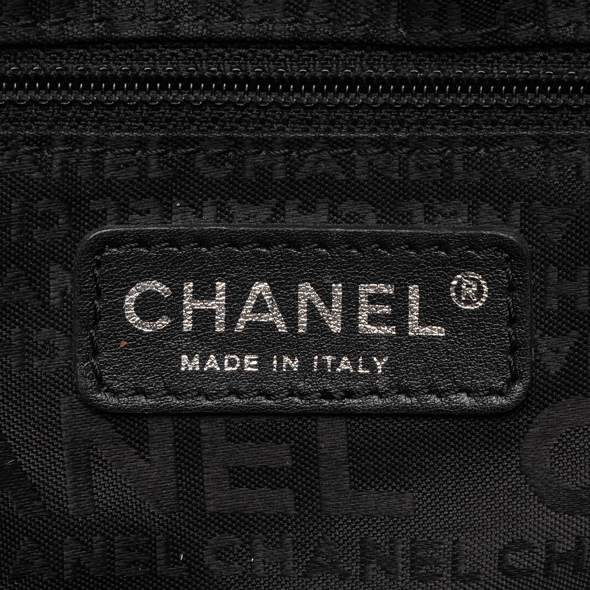 Chanel Lambskin Ultimate Soft Large Shoulder Bag (SHF-2piIEj)