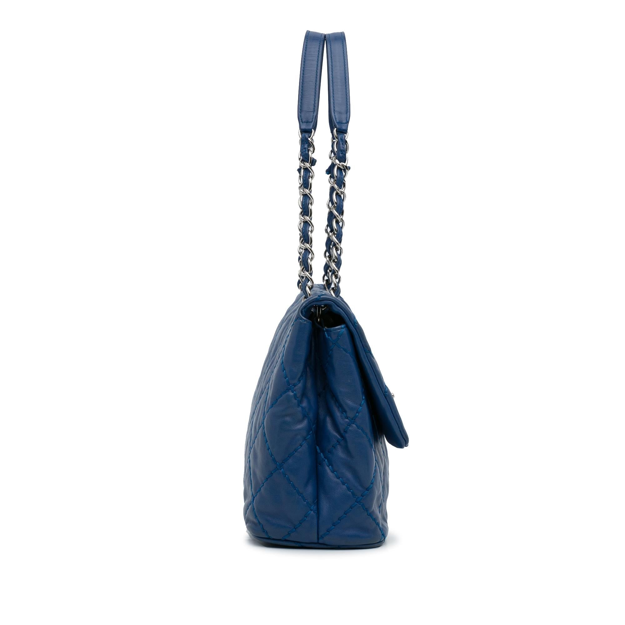 Chanel Love Me Tender Flap Bag (SHG-goElEm)