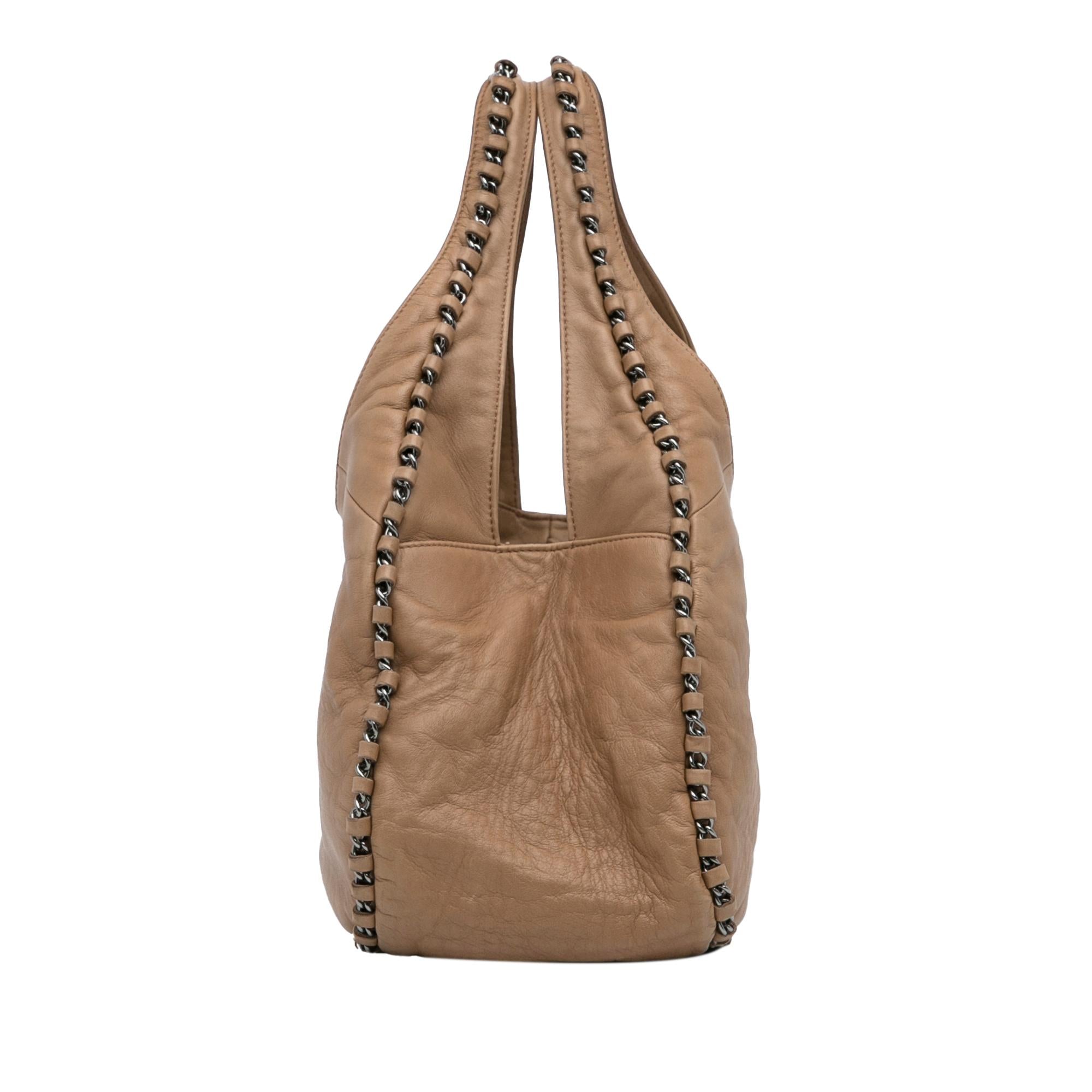 Chanel Luxe Ligne Hobo (SHG-nRec4T)